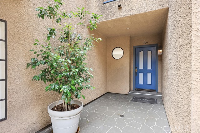 Detail Gallery Image 4 of 29 For 618 Fairview Ave #109,  Arcadia,  CA 91007 - 2 Beds | 2/1 Baths