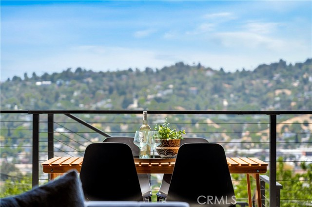 819 Montecito Drive, Los Angeles CA: https://media.crmls.org/medias/0eda8caf-223c-4158-979e-82c992b8a189.jpg