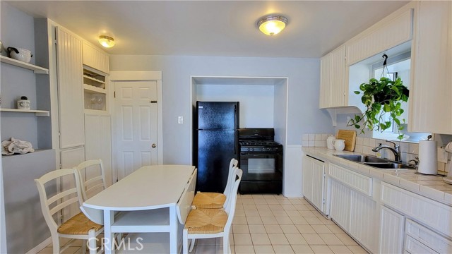 212 Francisca Avenue, Redondo Beach, California 90277, 1 Bedroom Bedrooms, ,1 BathroomBathrooms,Residential,Sold,Francisca,SB22077396