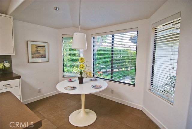 28 Fairway Drive, Manhattan Beach CA: https://media.crmls.org/medias/0edb4618-6a5d-4de9-98c4-35eb674d5d8e.jpg