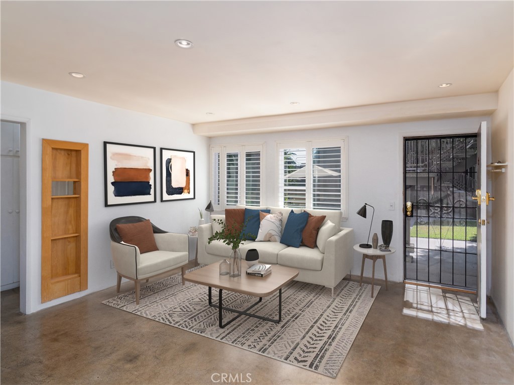 7129 Coldwater Canyon #8