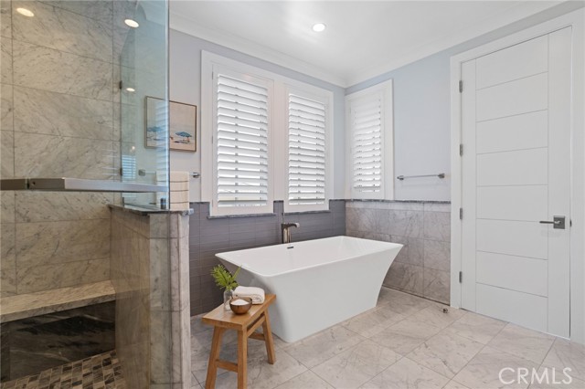 849 12th Court, Manhattan Beach, California 90266, 5 Bedrooms Bedrooms, ,5 BathroomsBathrooms,Residential,Sold,12th,SB22146383