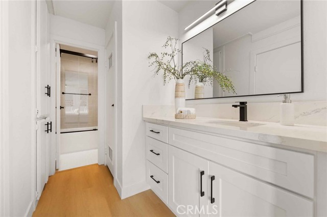 1750 E Ocean Boulevard, Long Beach CA: https://media.crmls.org/medias/0edbbac8-0ae5-49ba-a481-ee7cf1106ff1.jpg