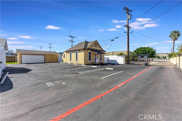 Detail Gallery Image 10 of 60 For 2150 Newport Blvd., Costa Mesa,  CA 92627 - 2 Beds | 1 Baths