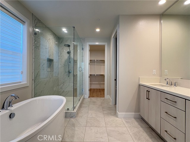 Detail Gallery Image 20 of 31 For 160 Longden, Lake Forest,  CA 92630 - 4 Beds | 4 Baths