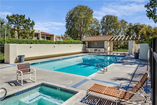 62 Aspen Way, Rolling Hills Estates, California 90274, 3 Bedrooms Bedrooms, ,2 BathroomsBathrooms,Residential,Sold,Aspen,SB22244010