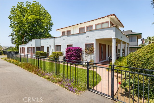 11460 Terracina Blvd, Redlands CA: https://media.crmls.org/medias/0edee953-0aca-4d40-8743-5d3e10cca82e.jpg