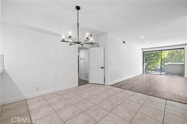 Detail Gallery Image 10 of 49 For 1630 S Bentley Ave #103,  Los Angeles,  CA 90025 - 2 Beds | 2/1 Baths