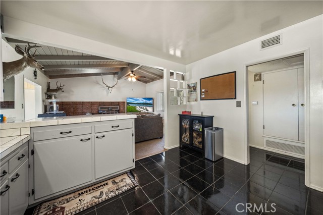 Detail Gallery Image 8 of 42 For 10872 Peach Ave, Hesperia,  CA 92345 - 2 Beds | 1 Baths