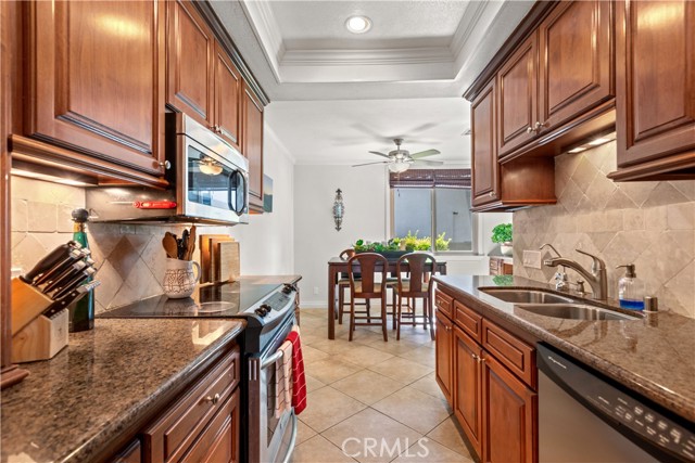 Detail Gallery Image 10 of 32 For 12531 Cluster Pines Rd, Garden Grove,  CA 92845 - 3 Beds | 2/1 Baths