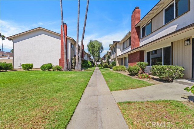 1722 Mitchell Avenue, Tustin CA: https://media.crmls.org/medias/0ee26766-10e6-4573-ab72-375691b8bf75.jpg