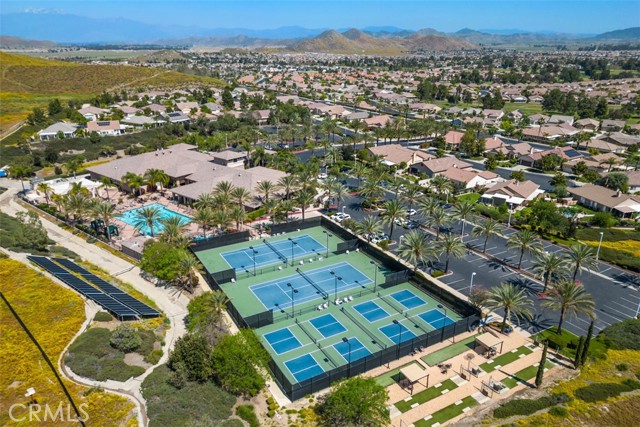 29530 Winding Brook Drive, Menifee CA: https://media.crmls.org/medias/0ee2e1a8-a1ce-4045-ad80-14afec68f695.jpg