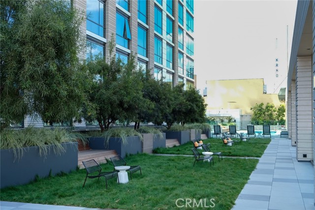 400 S Broadway, Los Angeles CA: https://media.crmls.org/medias/0ee41cc2-2cb0-4134-8179-c3165e377588.jpg