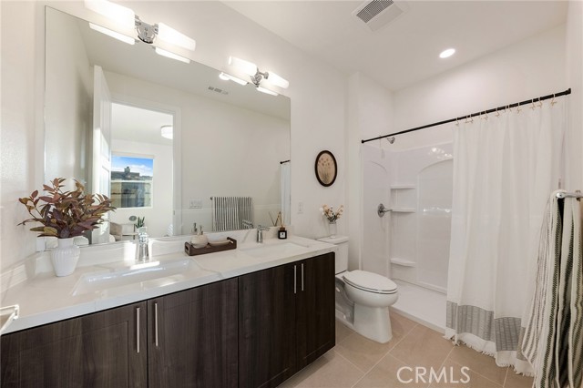 Detail Gallery Image 15 of 21 For 126 N New Ave #8,  Monterey Park,  CA 91755 - 3 Beds | 2/1 Baths