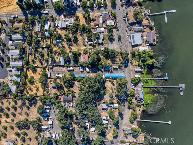 2630 Lakeshore Boulevard, Upper Lake CA: https://media.crmls.org/medias/0ee56ec1-c651-4d7e-89bb-3231c0c331c3.jpg