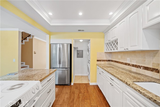 Detail Gallery Image 16 of 57 For 3520 Maricopa #1,  Torrance,  CA 90503 - 3 Beds | 3 Baths