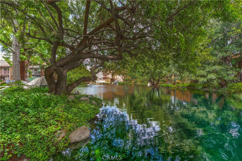 https://media.crmls.org/medias/0ee7d587-a8ab-4233-9f7e-bffd074631c2.jpg?preset=X-Large