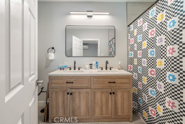 Detail Gallery Image 13 of 31 For 800 W 101 St, Los Angeles,  CA 90044 - 4 Beds | 2/1 Baths