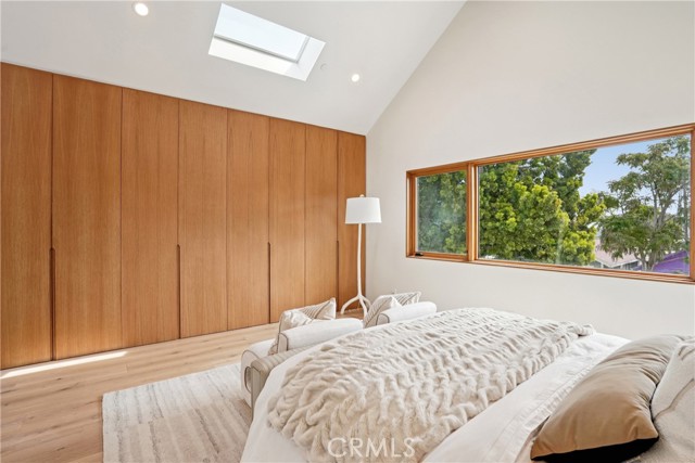 Image 48 of 66 For 647 Navy Street