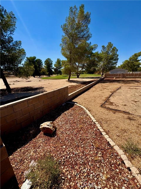 Detail Gallery Image 28 of 32 For 13925 Burning Tree Dr, Victorville,  CA 92395 - 3 Beds | 2 Baths