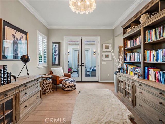 Detail Gallery Image 17 of 65 For 22385 Midtown Ct, Saugus,  CA 91350 - 5 Beds | 4/1 Baths