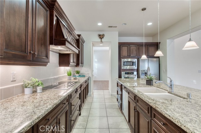 Detail Gallery Image 11 of 35 For 1624 N Chesterfield Ln, Clovis,  CA 93619 - 4 Beds | 2/1 Baths