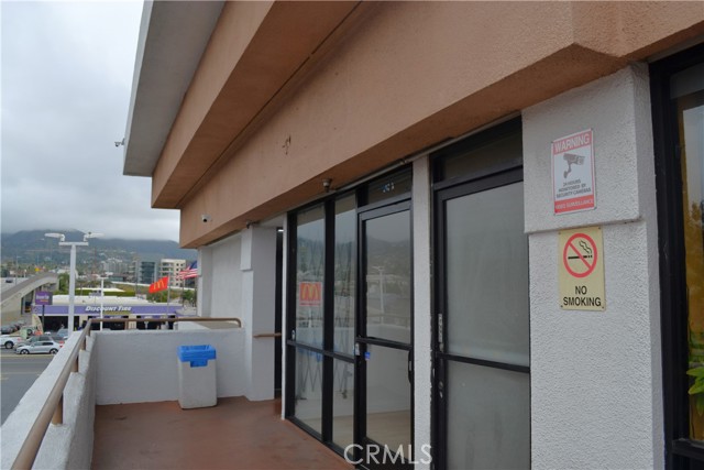 916 W Burbank Boulevard, Burbank, California 91506, ,Commercial Lease,For Rent,916 W Burbank Boulevard,CRSR25070336