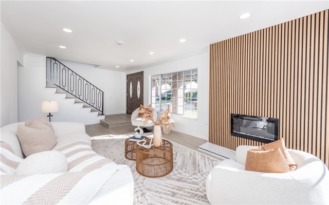 Detail Gallery Image 5 of 32 For 2609 Greenleaf, West Covina,  CA 91792 - 3 Beds | 3 Baths