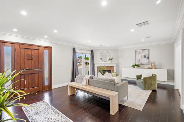 Detail Gallery Image 7 of 62 For 18642 Silver Maple, North Tustin,  CA 92705 - 4 Beds | 3 Baths