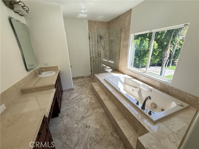 11737 Lois Court, Granada Hills CA: https://media.crmls.org/medias/0eeb5a4c-ee1d-49fa-9ce3-d76cc81e3896.jpg