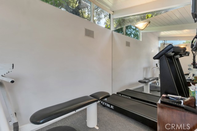 Detail Gallery Image 57 of 67 For 16700 Bosque Dr, Encino,  CA 91436 - 3 Beds | 2/1 Baths