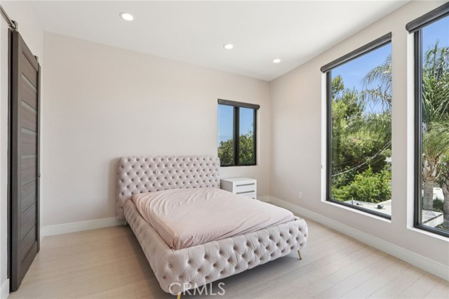 10418 Rubio Avenue, Granada Hills CA: https://media.crmls.org/medias/0eeb79d0-f27e-4e42-965d-c8acf138075c.jpg