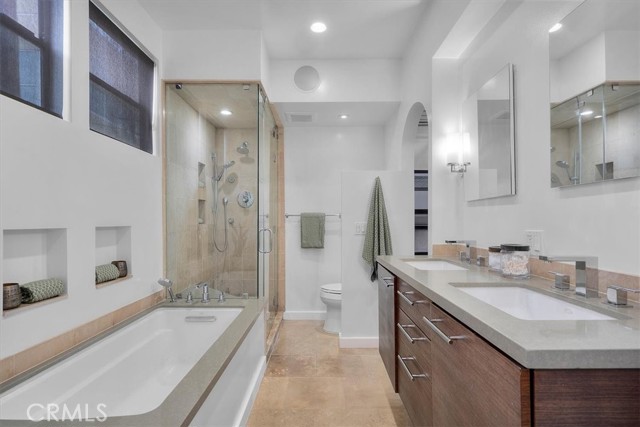 1814 Thayer Avenue, Los Angeles CA: https://media.crmls.org/medias/0eebbd64-4d45-4e19-8571-bee116bd985e.jpg