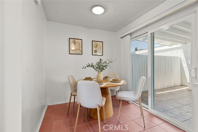 8515 Edgebrook Drive, Garden Grove CA: https://media.crmls.org/medias/0eec1c5f-98e6-4f5f-8936-f066ee6137c2.jpg