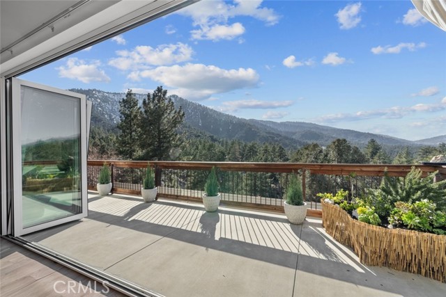 Detail Gallery Image 19 of 66 For 5482 Easter Dr, Wrightwood,  CA 92397 - 4 Beds | 2/1 Baths