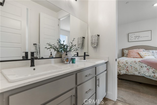 Detail Gallery Image 16 of 32 For 6009 Marconi Ave, Bakersfield,  CA 93313 - 4 Beds | 3 Baths