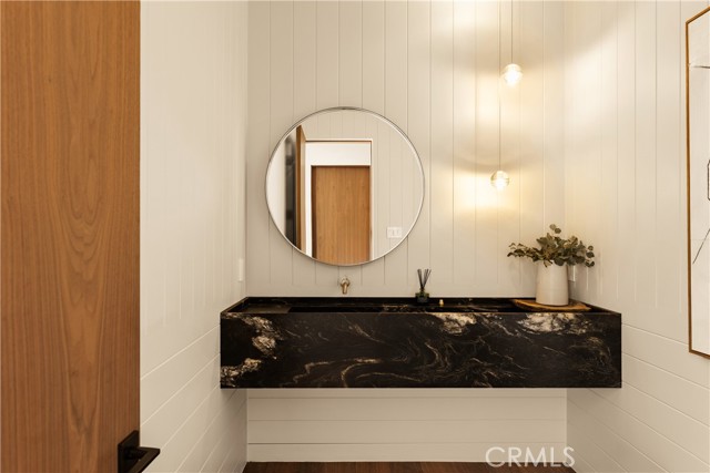 Detail Gallery Image 14 of 41 For 4930 Edgerton Ave, Encino,  CA 91436 - 5 Beds | 5/1 Baths