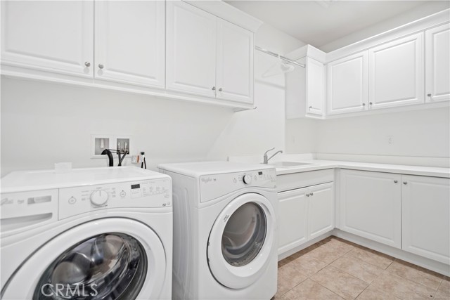 79 Rossmore, Irvine CA: https://media.crmls.org/medias/0ef1784b-a6fd-49b3-a112-c59838736f46.jpg