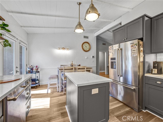 8257 Jadeite Avenue, Rancho Cucamonga CA: https://media.crmls.org/medias/0ef1a917-daa4-405f-85f2-269edbd953e8.jpg