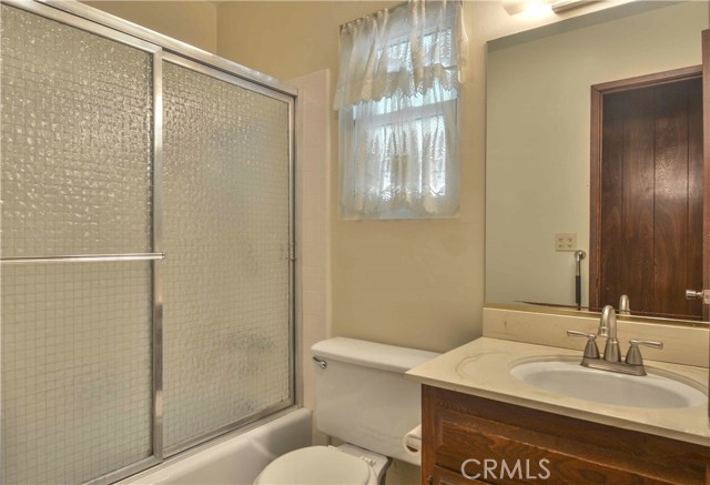 Detail Gallery Image 17 of 36 For 28680 Zion Dr, Lake Arrowhead,  CA 92352 - 3 Beds | 3/1 Baths