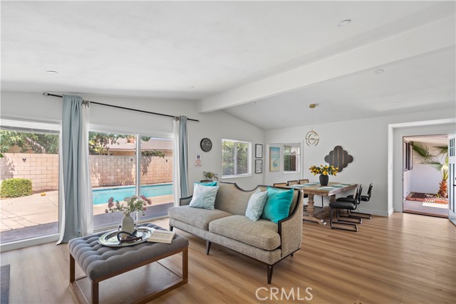 Detail Gallery Image 4 of 15 For 445 W Rowland St, Covina,  CA 91723 - 4 Beds | 3 Baths