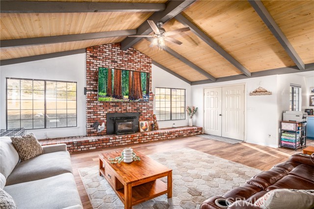 Detail Gallery Image 4 of 29 For 7167 Live Oak Dr, Sanger,  CA 93657 - 3 Beds | 2 Baths