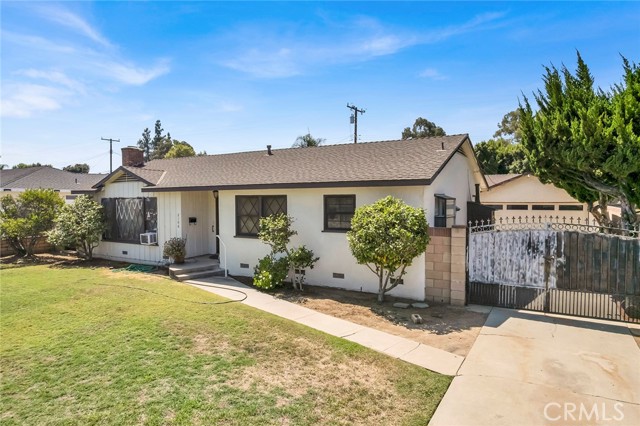 2106 E Cortez E Street, West Covina CA: https://media.crmls.org/medias/0ef35075-f1cc-40a5-80ea-095ac23c399e.jpg