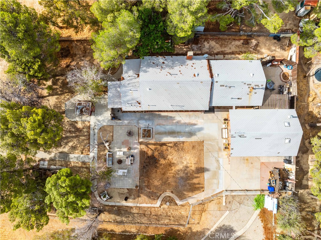 https://media.crmls.org/medias/0ef37568-ecba-4e18-82b4-fc2ae92bdc5d.jpg?preset=X-Large