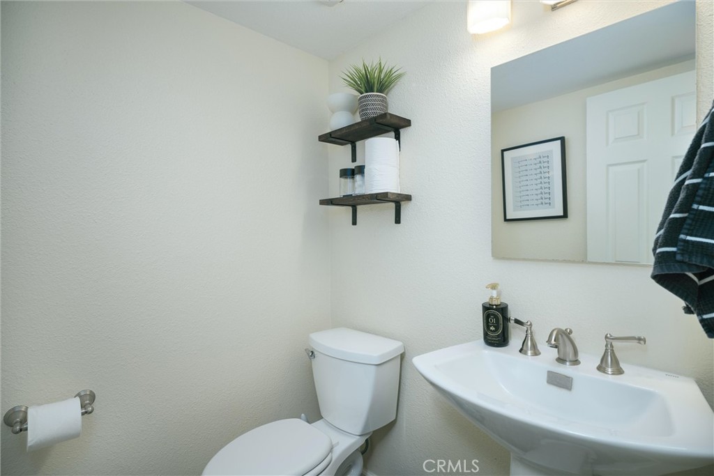 https://media.crmls.org/medias/0ef377c7-d948-40fc-8757-4988f9119449.jpg?preset=X-Large