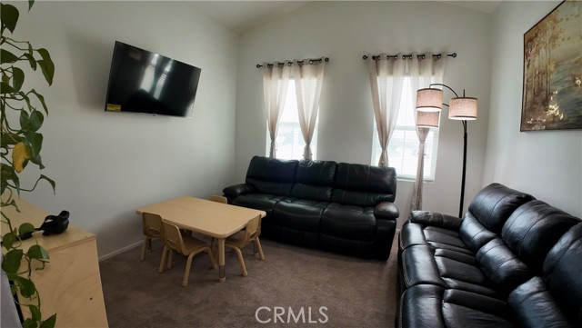 Detail Gallery Image 4 of 23 For 1847 Browning Ct, San Jacinto,  CA 92583 - 4 Beds | 2/1 Baths