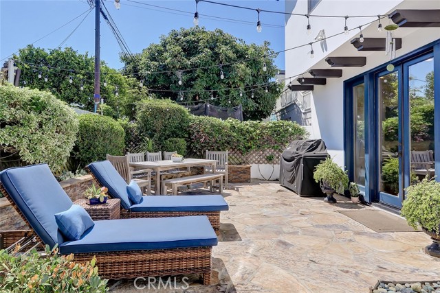 2304 Elm Avenue, Manhattan Beach, California 90266, 5 Bedrooms Bedrooms, ,4 BathroomsBathrooms,Residential,Sold,Elm,SB21197598