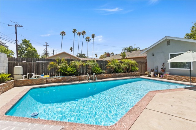 289 E Mckinley Avenue, Pomona CA: https://media.crmls.org/medias/0ef44ec0-873a-41cc-a7e5-320aeac815e6.jpg