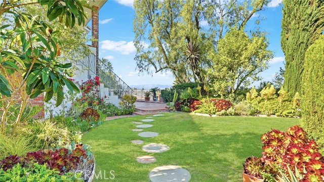 Detail Gallery Image 63 of 74 For 4548 Ellenboro, Woodland Hills,  CA 91364 - 4 Beds | 4/1 Baths