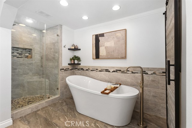 17 Wandering Rill, Irvine CA: https://media.crmls.org/medias/0ef5c62e-bf85-4252-a247-3d5916b3f9a1.jpg